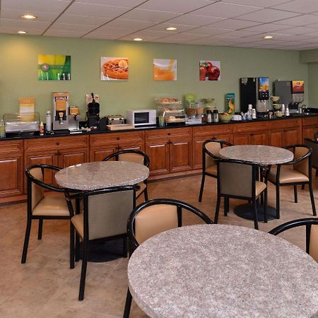 Quality Inn & Suites Matteson Near I-57 Экстерьер фото