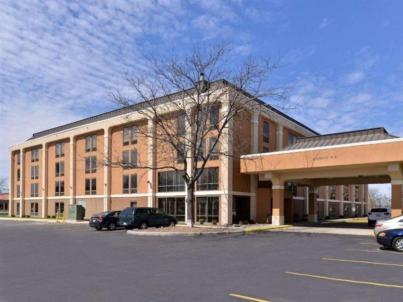 Quality Inn & Suites Matteson Near I-57 Экстерьер фото
