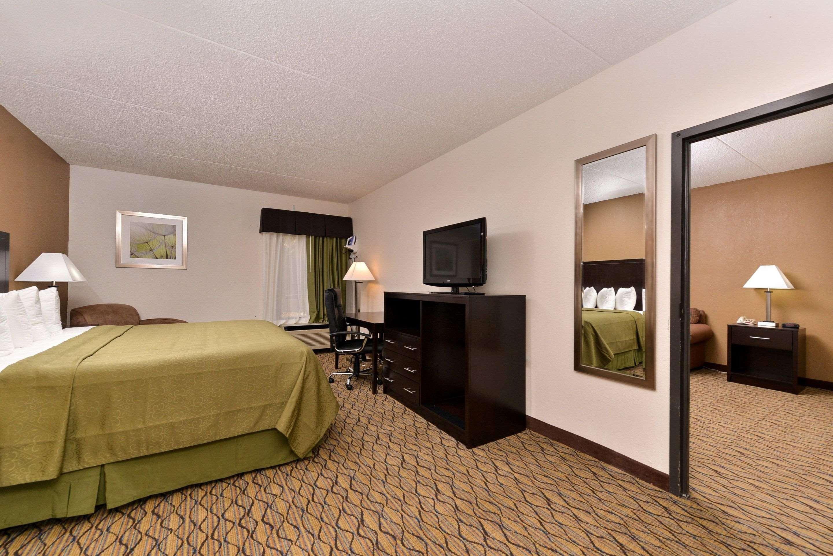 Quality Inn & Suites Matteson Near I-57 Экстерьер фото