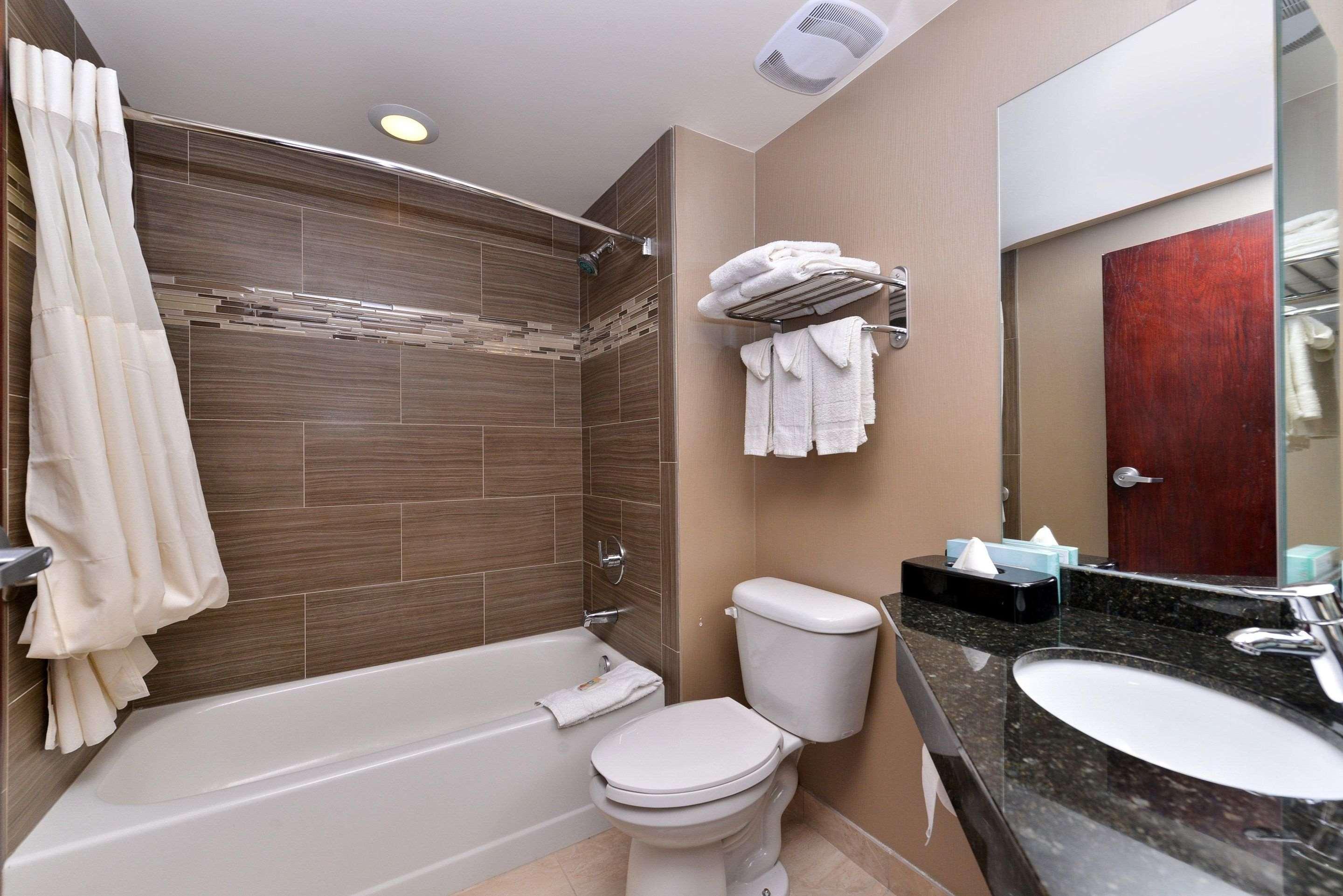 Quality Inn & Suites Matteson Near I-57 Экстерьер фото