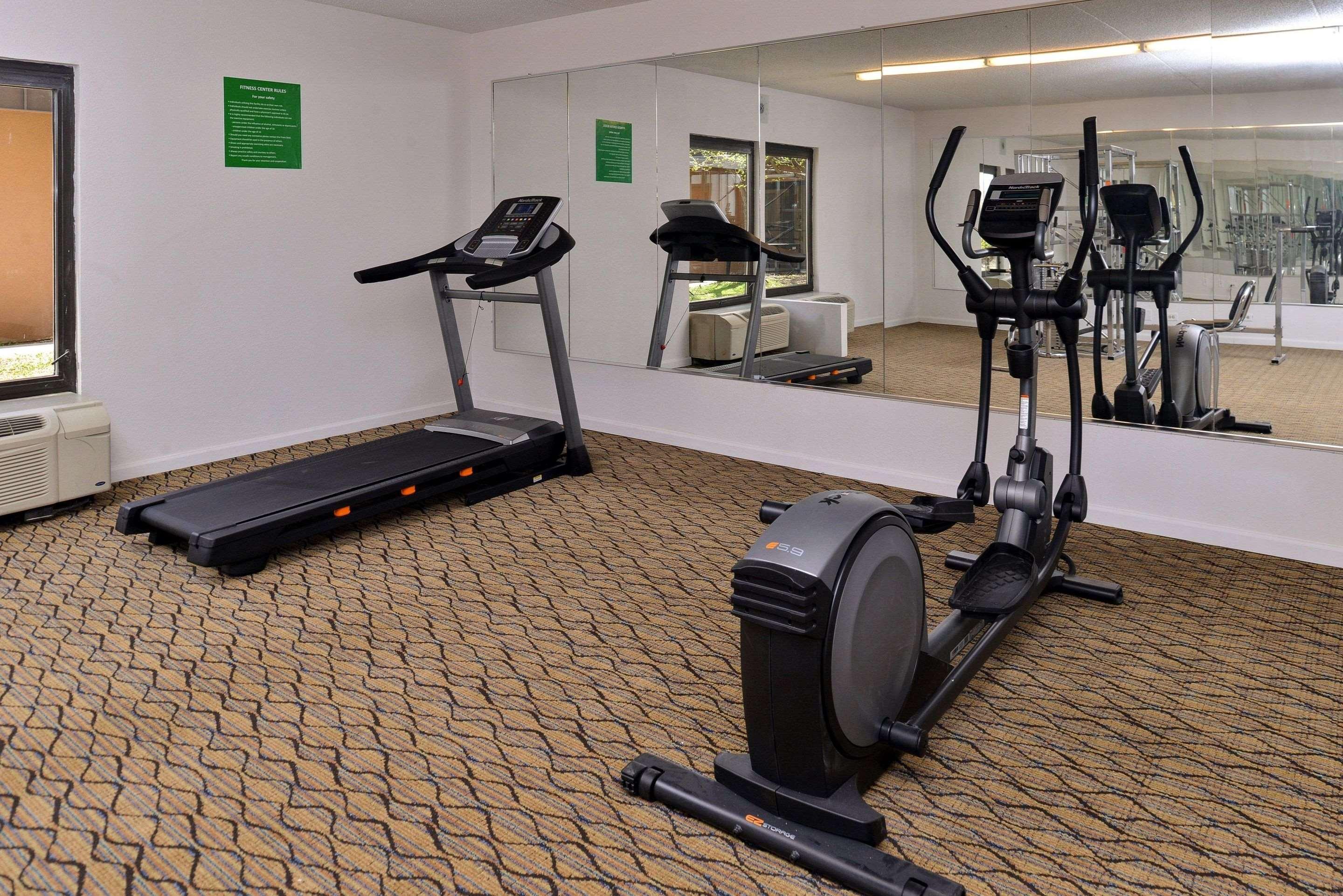 Quality Inn & Suites Matteson Near I-57 Экстерьер фото
