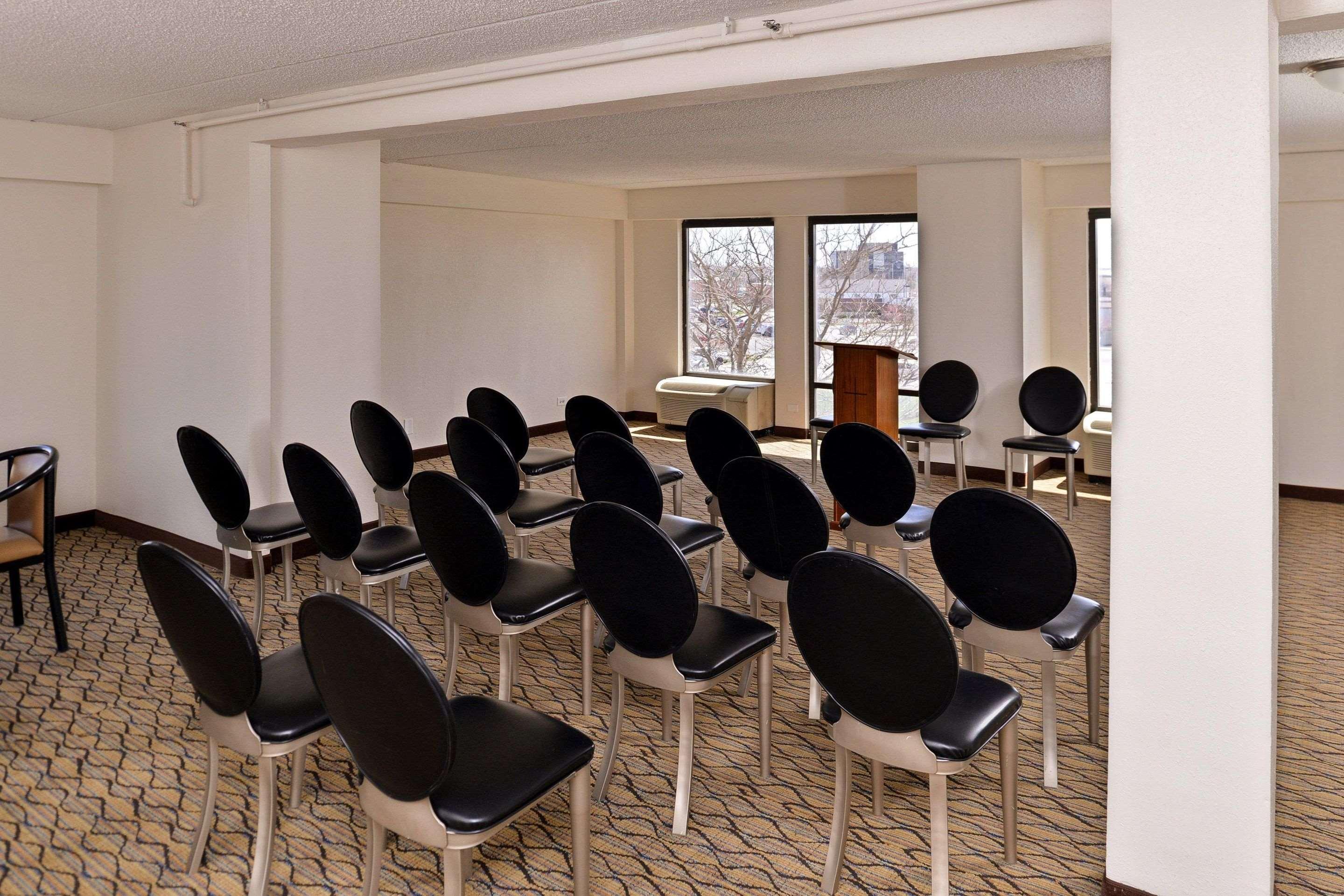 Quality Inn & Suites Matteson Near I-57 Экстерьер фото
